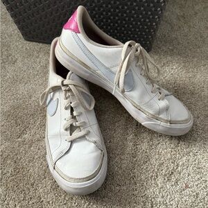 Women's White and Pink Sneakers Kids 7Y (Women’s 8.5)